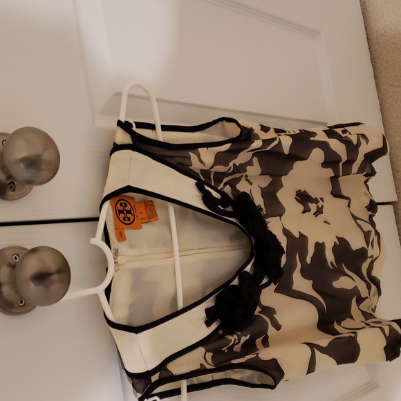 Tory Burch sleeveless blouse - Picture 3 of 4